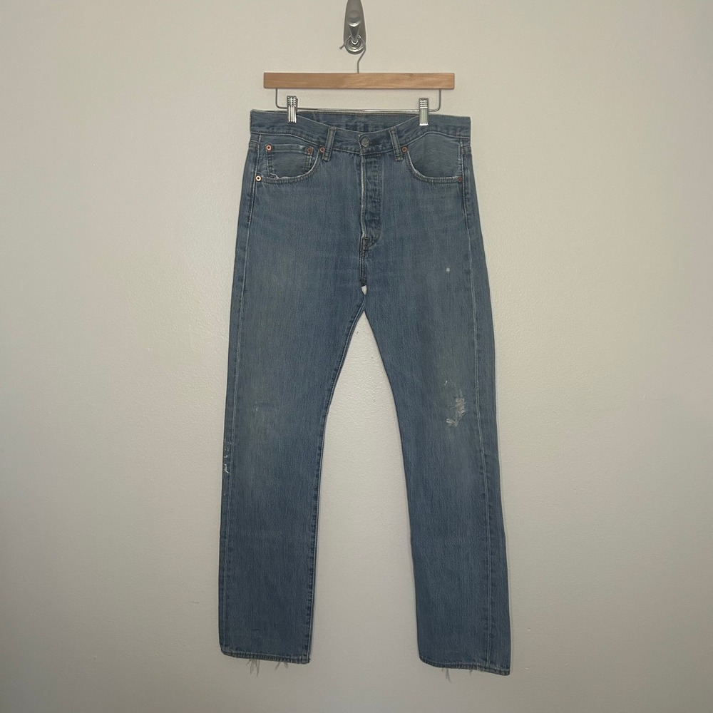 Levis 501 Original Fit Jeans Mens 32x33 Medium Wash Blue Straight Leg Denim